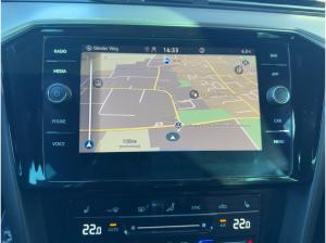 Volkswagen Passat Variant 2.0 TDI Elegance DSG AHK Navi LED