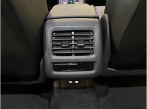 Volkswagen T-Roc 1.5 eTSI DSG Style Easy Open AHK