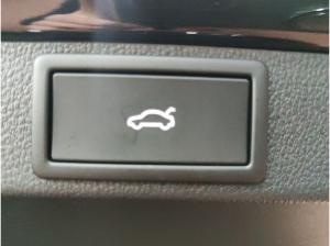 Skoda Octavia Combi Balance 2.0 TDI DSG AHK NAVI LED