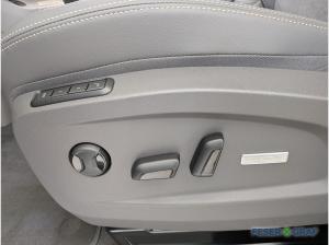 Volkswagen T7 Multivan Edition AHK Pano Stdhzg DCC 7 Sitzer