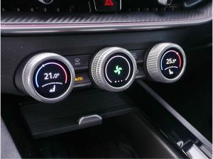 Skoda Superb Combi 2.0 TDI 4x4 Sportline DSG AHK Navi