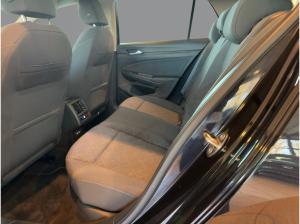 Volkswagen Golf VIII 1.0 eTSI Life DSG AppConnect Einparkhilfe