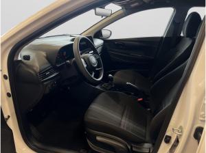 Hyundai i20 SELECT MIT NAVIGATION + RUECKFAHRKAMERA U.V.M!