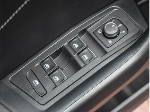 Volkswagen T-Roc 1.0 TSI R-Line ACC KAMERA LED NAVI ERGO ACTIVE MASSAGE