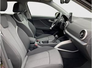 Audi Q2 35 TFSI Advanced S tronic AHK MATRIX ACC KAM