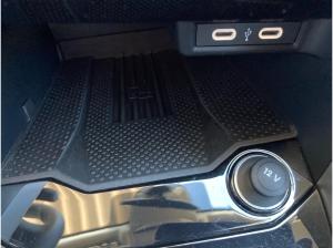 Volkswagen T-Roc LIFE 1.5TSI 5J-G.KAMERA.NAVI+VC.LED.APP-C.SHZ