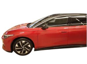 Volkswagen ID.7 Tourer Pro S - "Interieur- und Exterieur-Plus-Paket" + PANO / 8-fach Bereift