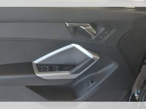 Audi Q3 35 TFSI advanced S-tronic LED Navi ACC AHK PDC SHZ