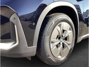 BMW iX1 eDrive20 , 5-türig (Strom)