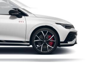 Volkswagen Golf GTI Clubsport Akrapovic/Pano/Matrix/Nav/19"/Business/Assist