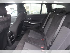 BMW 318 d Touring M-Sport/AHK/ACC/elektr.Sitze/RFK/Head-Up
