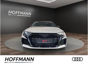 Audi RS3 Limousine / RS-Dynamikpaket / Exclusive Kreide / Schalensitze / Carbonpaket