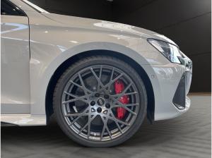 Audi RS3 Limousine / RS-Dynamikpaket / Exclusive Kreide / Schalensitze / Carbonpaket