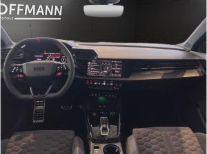 Audi RS3 Limousine / RS-Dynamikpaket / Exclusive Kreide / Schalensitze / Carbonpaket