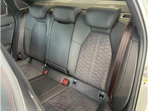 Audi RS3 Limousine / RS-Dynamikpaket / Exclusive Kreide / Schalensitze / Carbonpaket