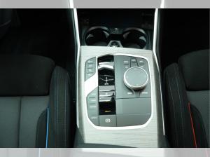 BMW 330 e Touring M Sport 360 GRAD KAMERA,AHK,PGSD,EL. SITZE,HUD,H/K SOUND