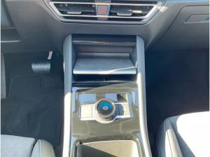 Volkswagen Tiguan Elegance 1.5 eTSI DSG Allwetterreifen Kamera Navi Keyless AHK Klima ACC