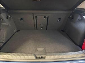 Volkswagen Golf 1.5 eTSI Goal DSG Matrix AHK Navi ACC RFK