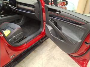 Volkswagen ID.7 Tourer GTX - Interieur und Exterieur Plus Paket + PANO / 8-fach Bereift