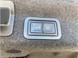 Audi A6 Limousine 55 TFSI e S line qu. S tr. Matrix