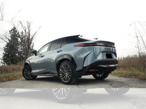 Lexus RZ 450e Luxury Paket
