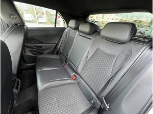 Volkswagen T-Roc 1.5 eTSI R-Line SHZ+PDC+RFK+LED+CARPLAY