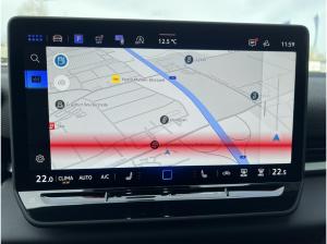 Volkswagen T-Roc 1.5 eTSI R-Line SHZ+PDC+RFK+LED+CARPLAY