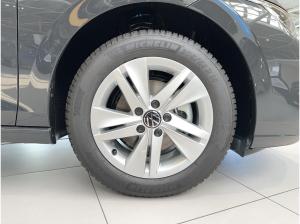 Volkswagen Golf Life 1.5 TSI R-KAMERA LED ACC SHZ PDC