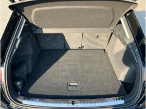 Audi Q3 advanced 35TDI S-tronic / MMI-Navi+, LED, AHK