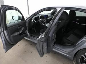 BMW 320 d xDrive M Sportpaket*18 Zoll*360 Kamera*Head Up*ACC*