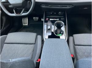 Audi A6 Avant TDI quattro S tronic *S line*