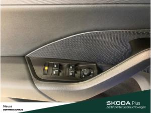 Skoda Octavia Combi AMBITION TDI AHK LED EINPARKHILFE SMART-LINK SITZHEIZUNG