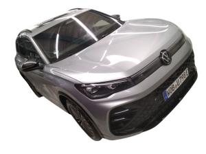 Volkswagen Tiguan R-Line 1.5TSI eHybrid +AHK+LEDER+PANO+