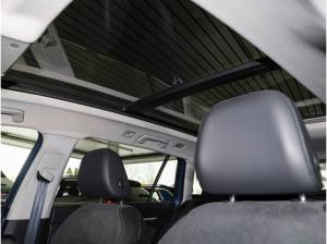 Volkswagen Golf VIII Variant 2,0 TDI Style Matrix ACC AHK AreaView Pano Navi