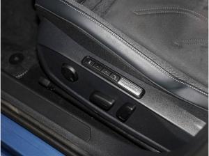Volkswagen Golf VIII Variant 2,0 TDI Style Matrix ACC AHK AreaView Pano Navi