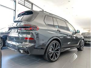 BMW X7 xDrive40d M SPORT PRO+AHK+PANO+HUD+UVM