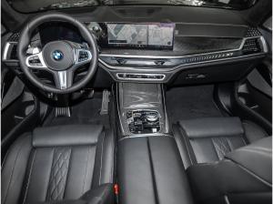 BMW X7 xDrive40d M SPORT PRO+AHK+PANO+HUD+UVM