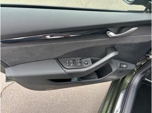 Skoda Octavia 2.0 TSI DSG RS +ACC+CANTON+NAVI+head_up+360°+MATRIX+