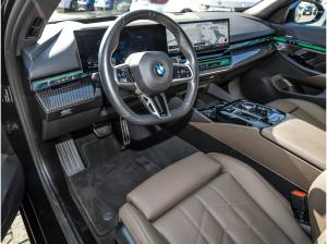 BMW 520 520d Touring M Sport AHK Pano DA+ STHZ PAP LCProf