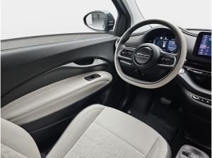 Fiat 500e ELEKTRO 42 KWH WINTERRÄDER BY BOCELLI NAVI KLIMA LED JBL APPLE/ANDROID LM17