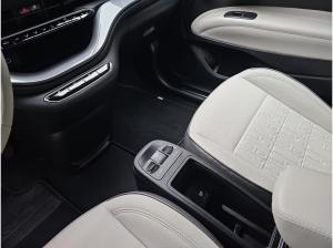 Fiat 500e ELEKTRO 42 KWH WINTERRÄDER BY BOCELLI NAVI KLIMA LED JBL APPLE/ANDROID LM17