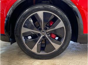Audi Q6 e-tron *S-line*Matrix*HuD*AHK*Tech pro*