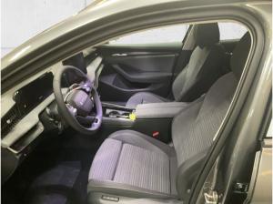 Skoda Superb Combi 2.0 TDI Selection ACC LED NAVI AHK