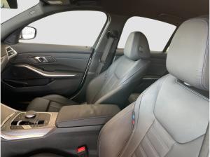 BMW 330 i xDrive Limousine M Sport AHK Kamera HiFi