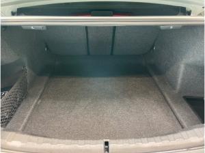 BMW 330 i xDrive Limousine M Sport AHK Kamera HiFi