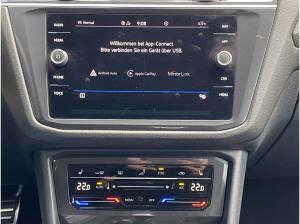 Volkswagen Tiguan Allspace 2.0 TDI DSG R-Line 4MOT NAVI RFK Matrix-LED AHK