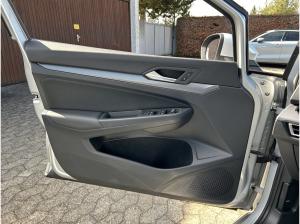Volkswagen Golf 8 1.5 TSI Active STANDH KAMERA LED ACC NAVI