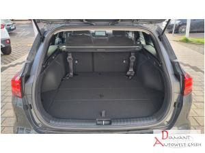 Kia Ceed SW 1.5T Automatik Ultimate Edition mit Style-Paket *Sofort Verfügbar*