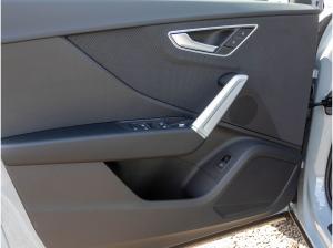 Audi Q2 S line 35TFSI Stronic 18" / S-Interieur / Assistenz