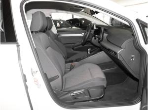 Volkswagen Golf VIII 1,5 TSI Life R-Kamera ACC LED PDC Alu AppConnect